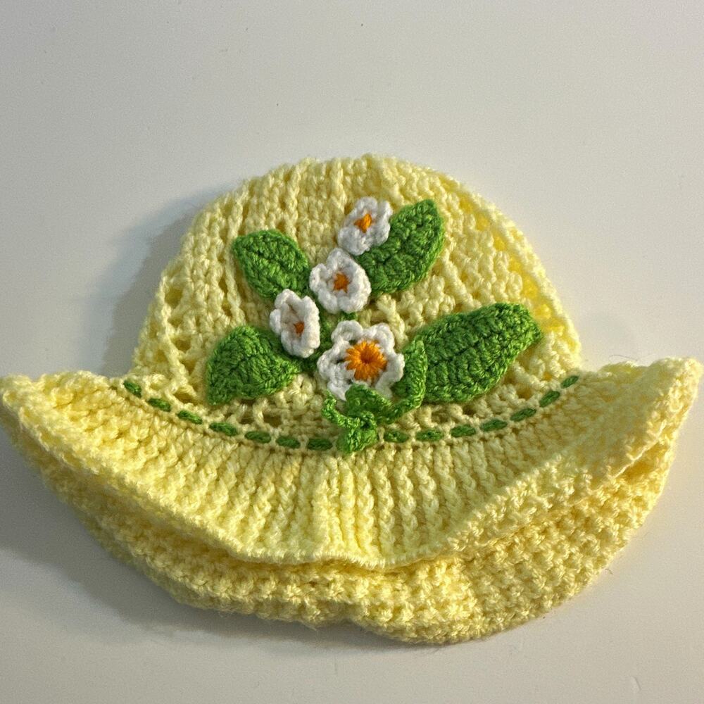 Hand made Crochet Baby & Toddler Hat Yellow Green White Flower Applique One Size